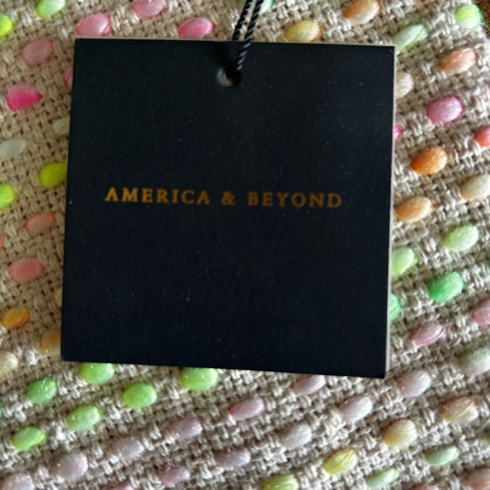 Multicolor Embroidered Clutch - Picture 3 of 4